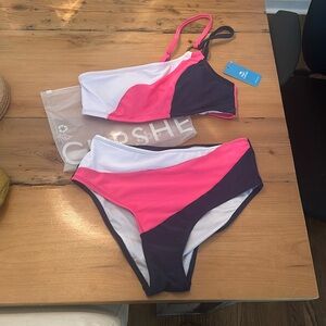 Brand NEW medium Cupshe striped bathing suit